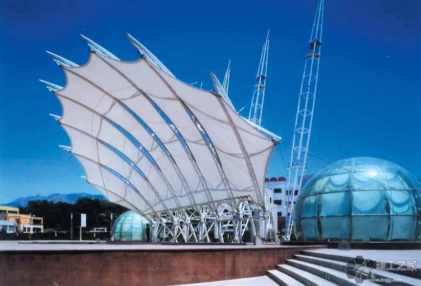 新乐车棚膜结构网架